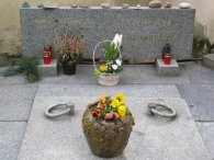 Hrob herce Josefa Kemra na hřbitově u svatého Matěje, autor: Tomáš*
