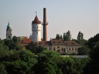 Technické stavby a věž kostela v areálu Psychiatrické léčebny Bohnice, autor: Tomáš*