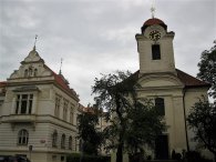 Kostel sv.Gotharda a část budovy OA na Krupkově náměstí, autor: Tomáš*