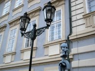 Plynové lampy před Divadlem Inspirace na Malostranském náměstí, autor: Tomáš*