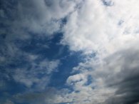 Že z těchto mraků nezaprší vím i bez meteo předpovědi, autor: Tomáš*