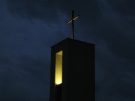 Kříž na věži kostela Matky Terezy na Jižním Městě, autor: Tomáš*