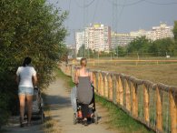 Jihoměstské maminy na procházce, autor: Tomáš*