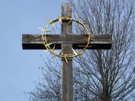 Detail kříže s trnovou korunou, autor: Tomáš*