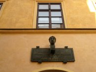 Dům s bustou Jaroslava Haška kdysi patřil KČT, autor: Tomáš*