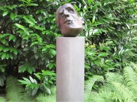 Busta básníka Apollinaira, autor: Tomáš*