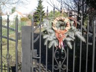 Vánoční věnec na bráně rodinného domku, autor: Tomáš*