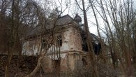 Ten starý dům se rozpadá (Dvůr Pták), autor: Petr