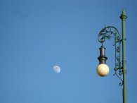 Měsíc a lampa, autor: Tomáš*